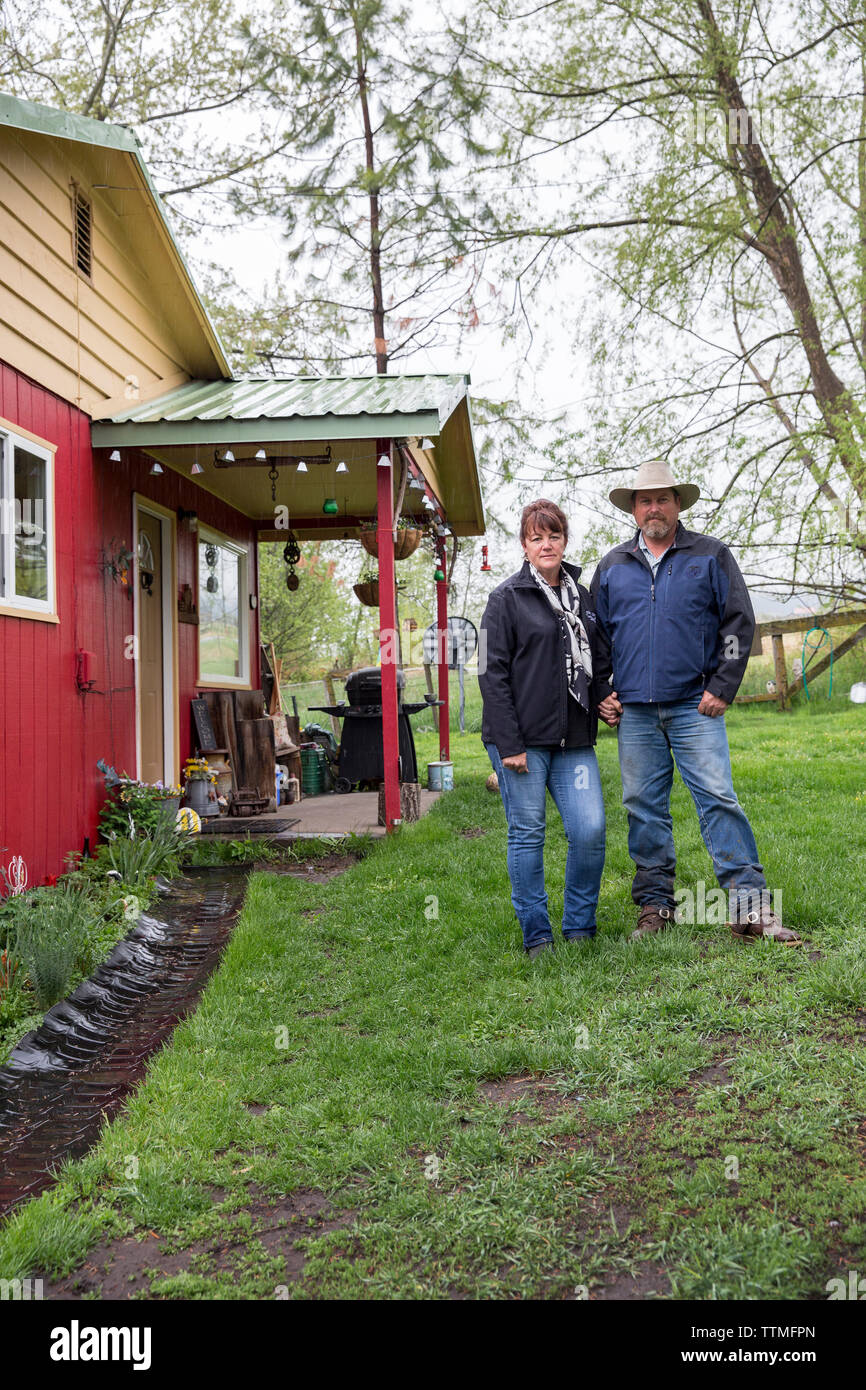 USA, Oregon, Enterprise, Cowboy Todd Nash and his wife Angela at their home, Northeast Oregon Stock Photo