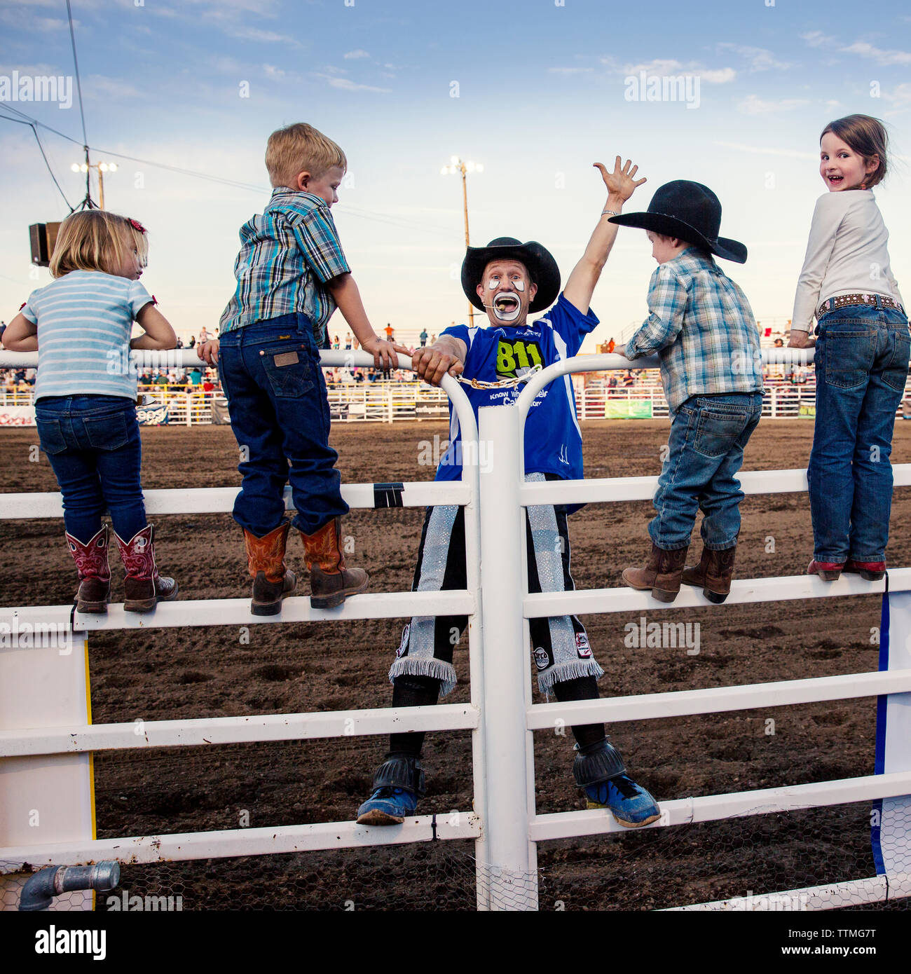 USA, Oregon, Sisters, Sisters Rodeo, children watching the events at