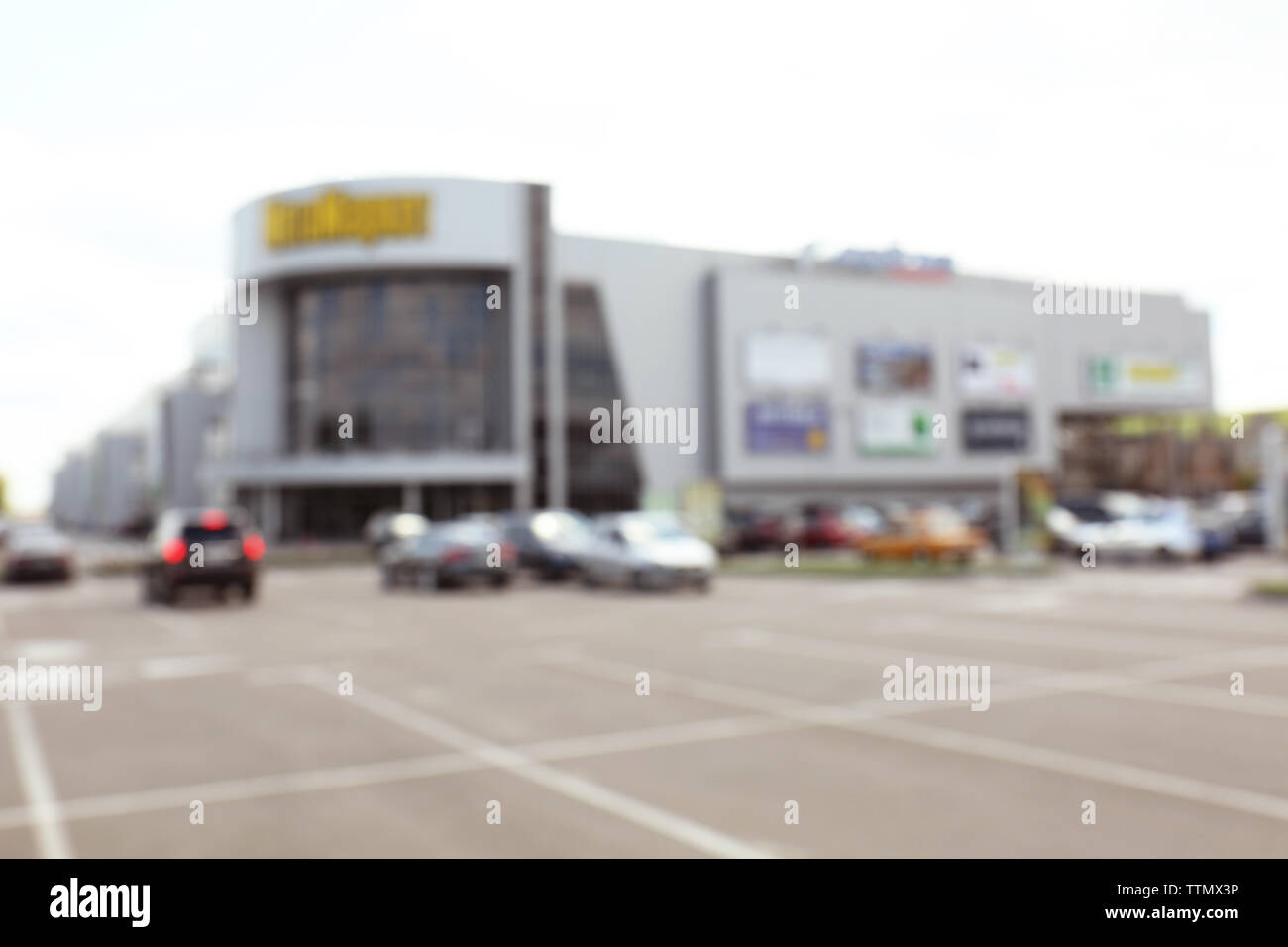 A hypermarket parking lot 100% solar - E.Leclerc, Carcassone