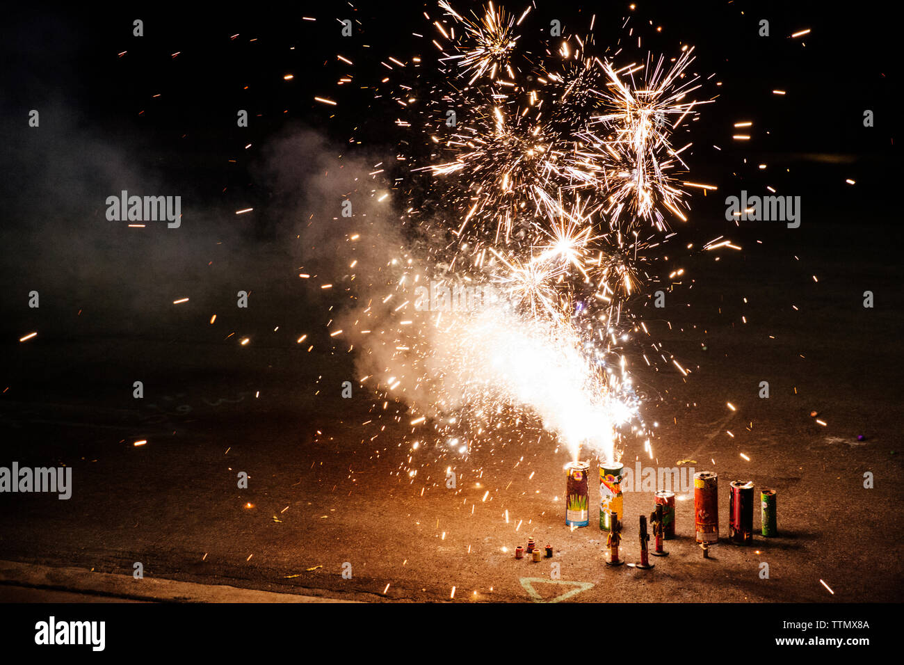 Fire crackers hires stock photography and images Alamy