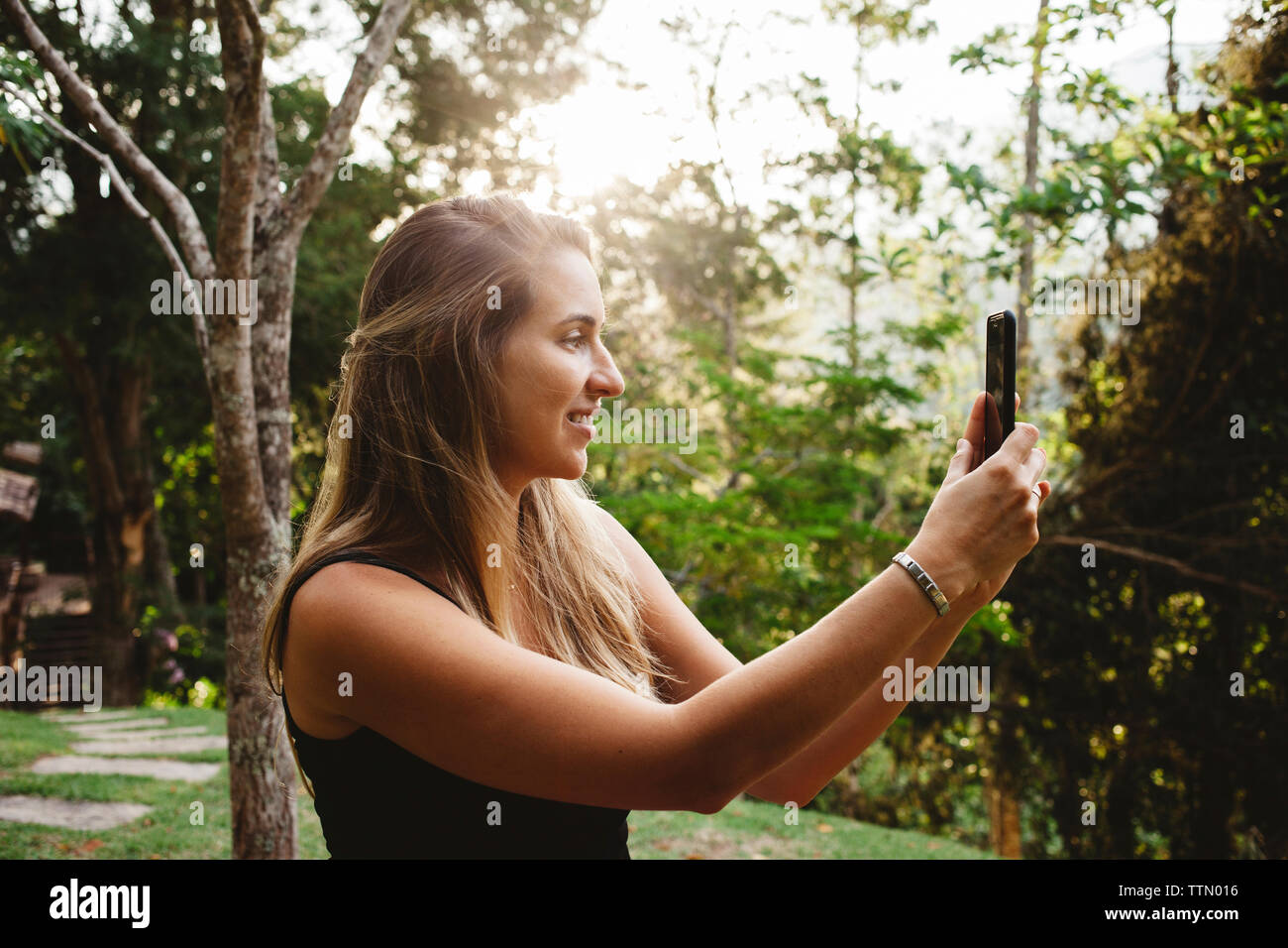 Selfie Woman Standing Hi res Stock Photography And Images Alamy selfie-woman-standing-hi-res-stock-photography-and-images-alamy