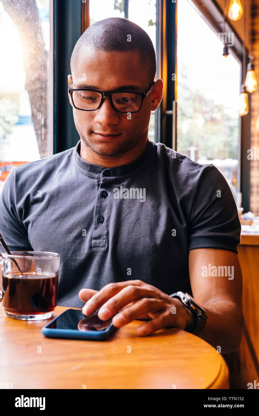 Old table t hi-res stock photography and images - Alamy