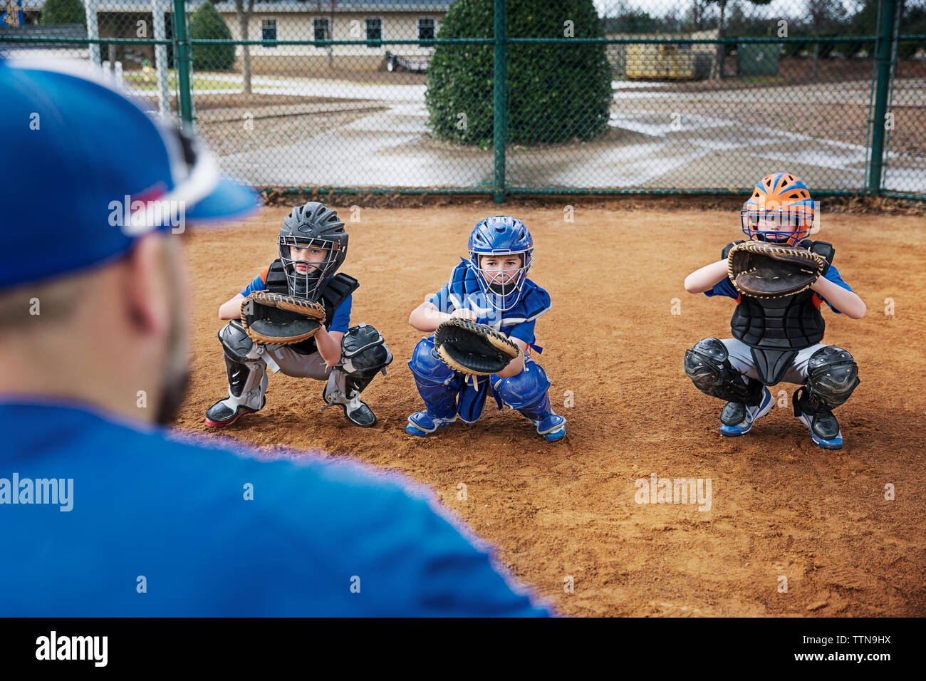 Boys baseball uniforms hires stock photography and images Alamy