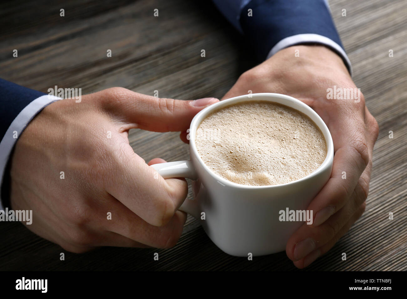 Кофе по утрам вредно. Польза кофе. Кофе по утрам вредно. Кофе полезно для организма. Кофе по утрам вредно.