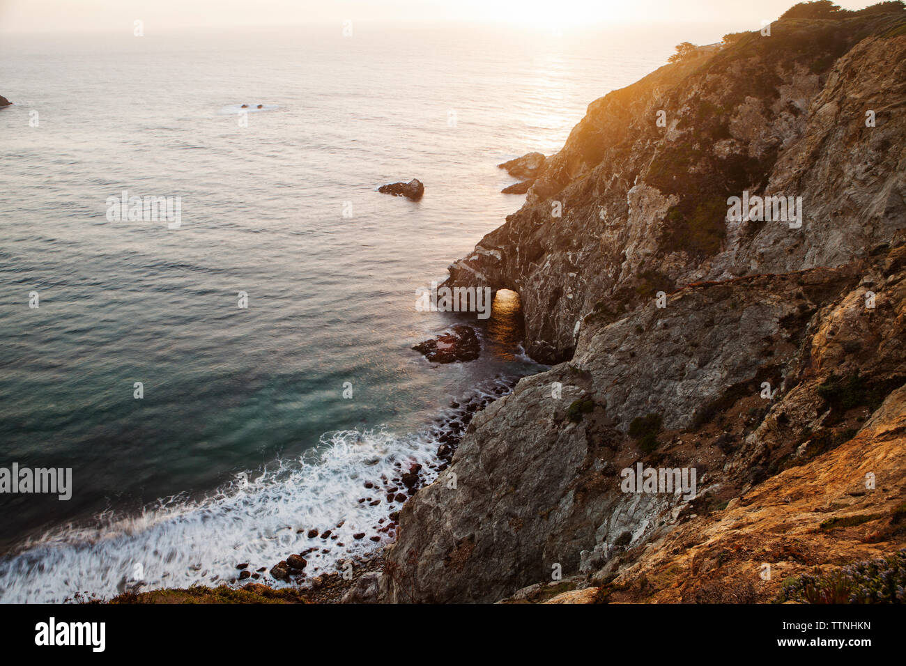 Rock and nature surf outdoors hi-res stock photography and images - Alamy