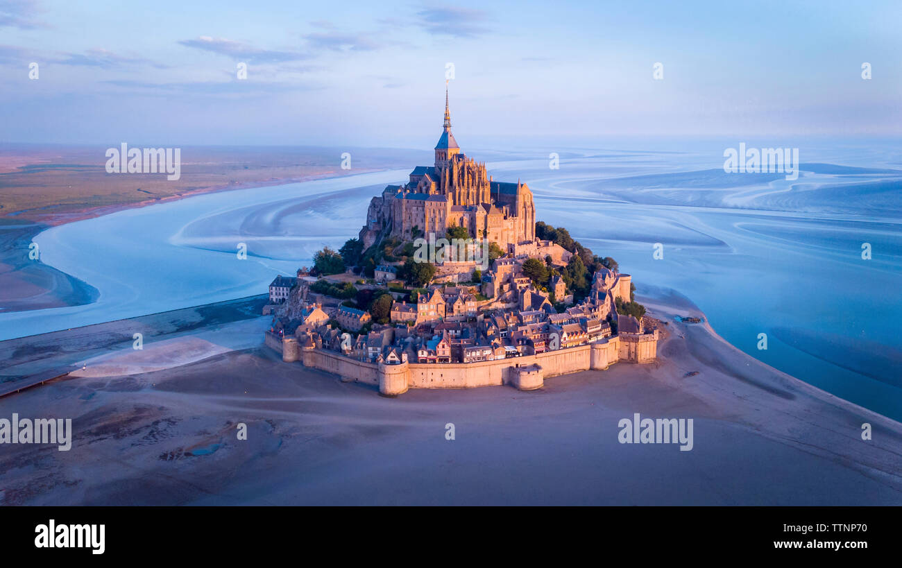 Mont saint michel aerial hi-res stock photography and images - Alamy