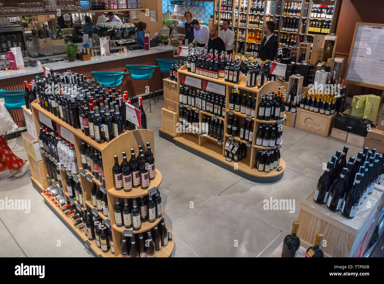 Paris, FRANCE, inside Italian Food Store and Wine Shop, in the Marais