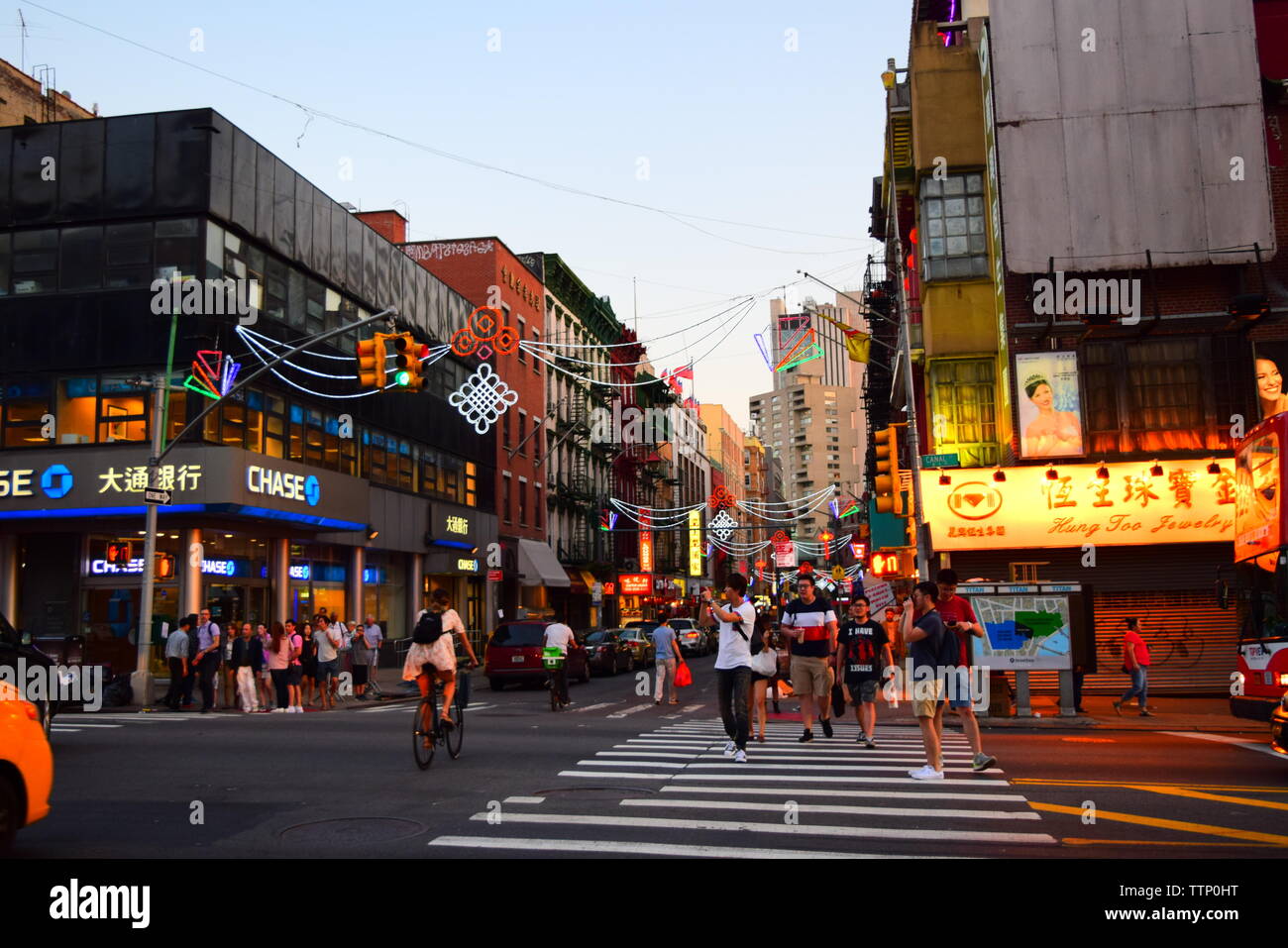 chinatown new york city - street scene may 2018 Stock Photo