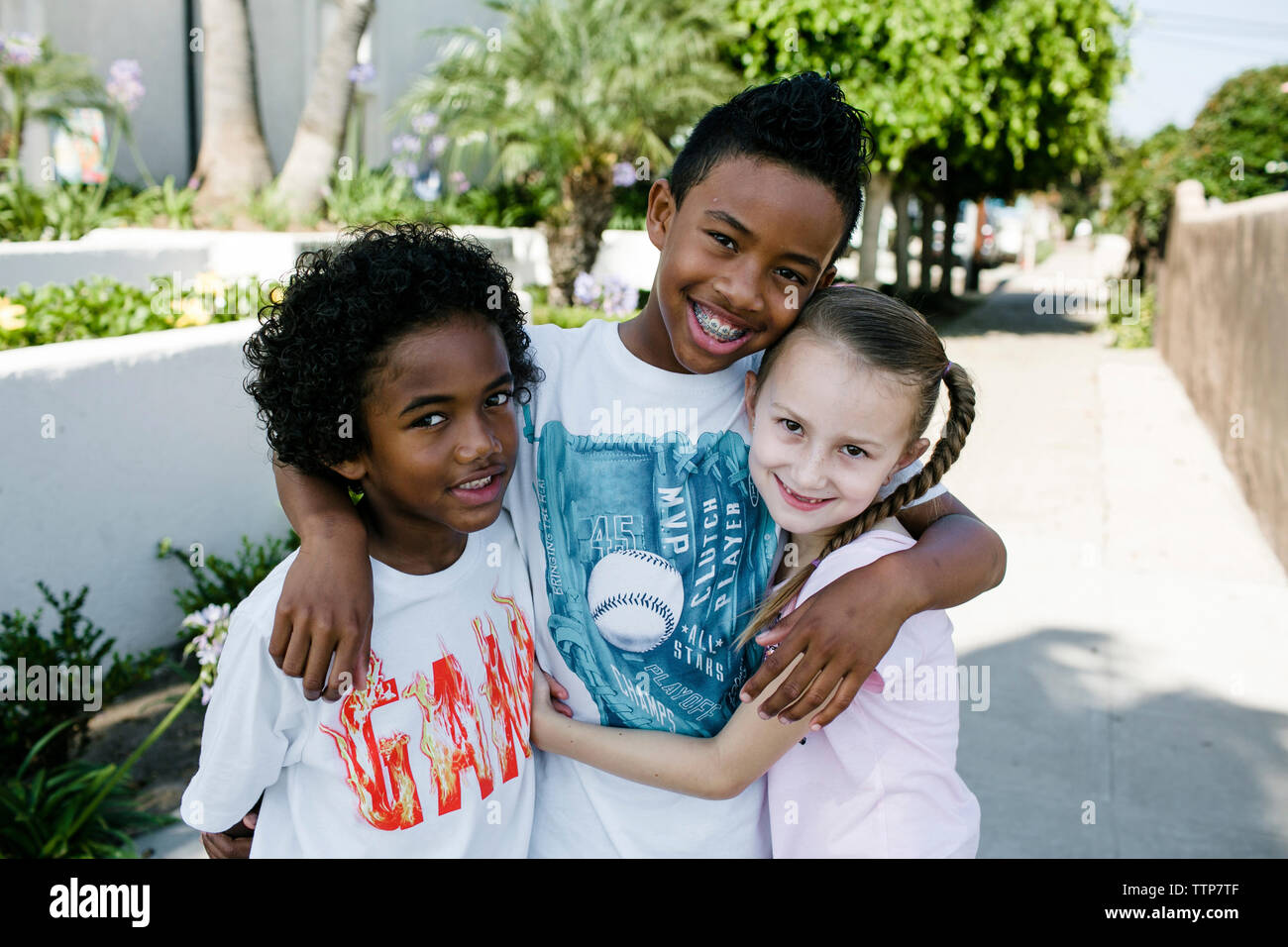 Portrait group three boys girl hi-res stock photography and images - Alamy