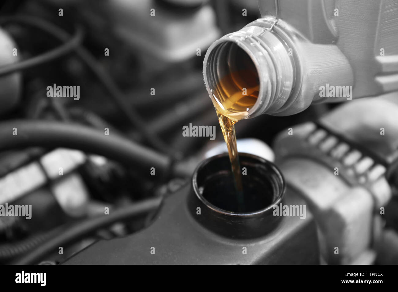 Pouring oil into engine hires stock photography and images Alamy