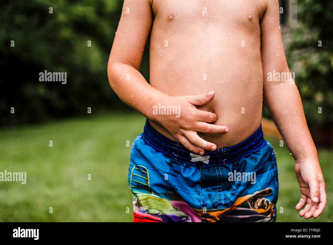 Belly button Kids мальчик толстый