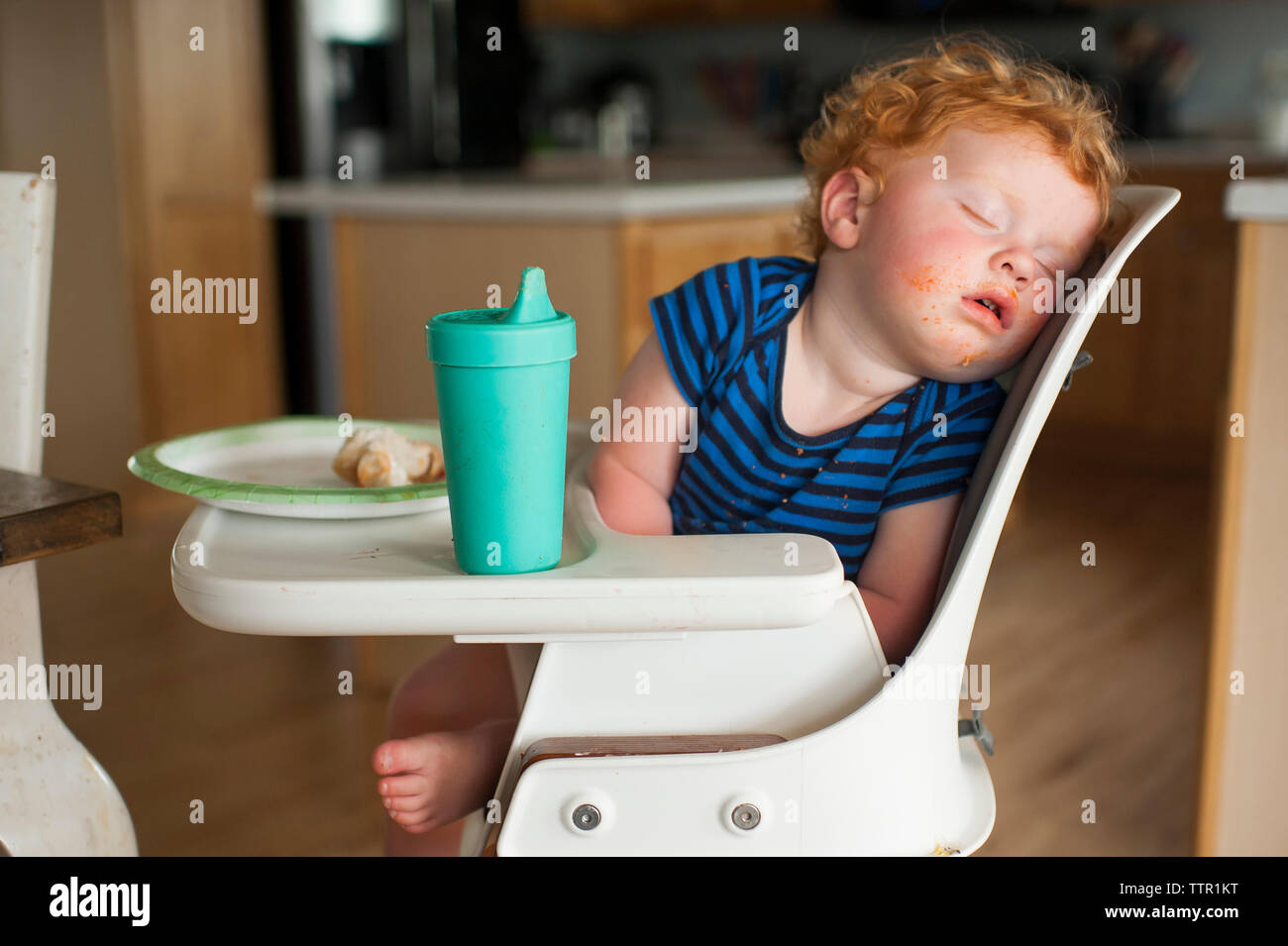 Baby sleeping chair food hires stock photography and images Alamy