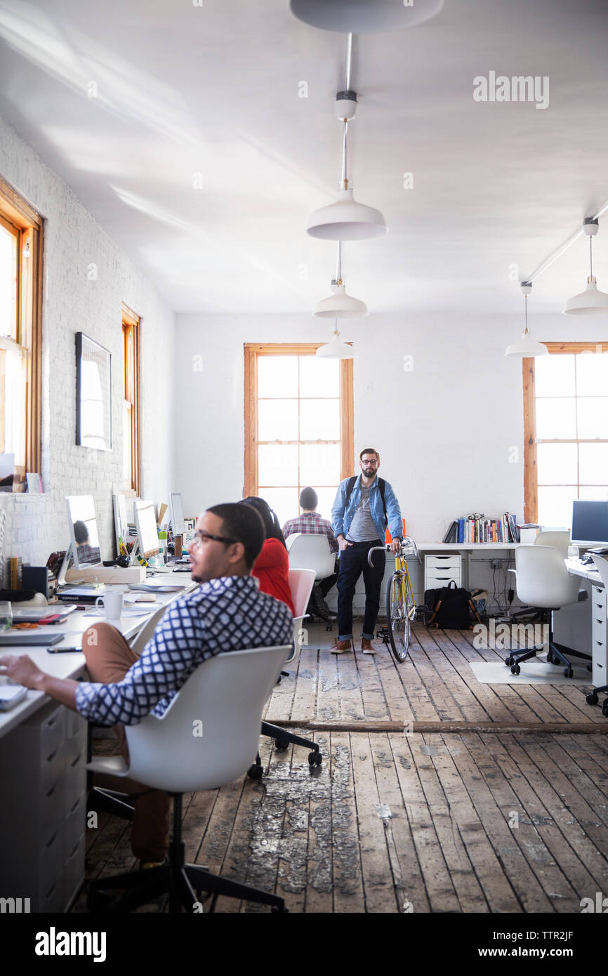 Office working standing desk hi-res stock photography and images - Alamy