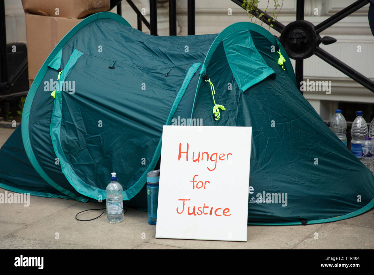London, UK. 17th June 2019. Tent of hunger striker Richard Ratcliffe in front of the Iranian embassy in London in protest of the detention of his wife Nazanin Zaghari in Iran over spying allegations. Credit: Joe Kuis / Alamy Stock Photo