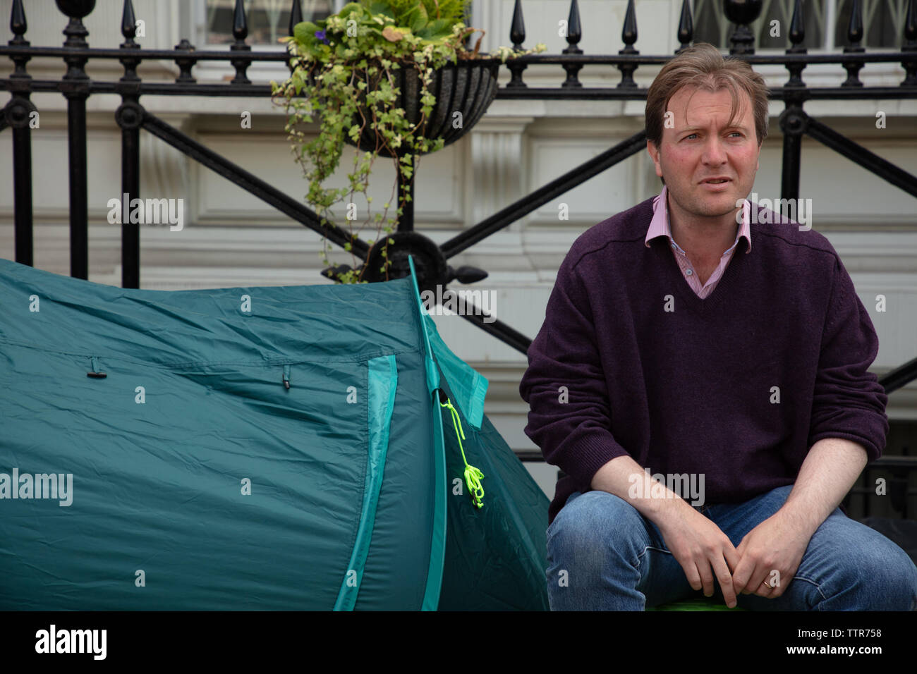 London, UK. 17th June 2019. Richard Ratcliffe on hunger strike in front of the Iranian embassy in London in protest of the detention of his wife Nazanin Zaghari in Iran over spying allegations. Credit: Joe Kuis / Alamy Stock Photo