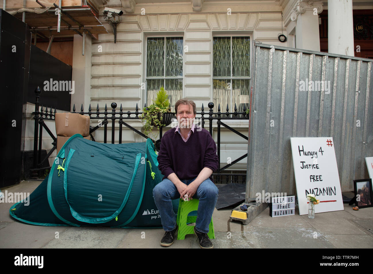 London, UK. 17th June 2019. Richard Ratcliffe on hunger strike in front of the Iranian embassy in London in protest of the detention of his wife Nazanin Zaghari in Iran over spying allegations. Credit: Joe Kuis / Alamy Stock Photo