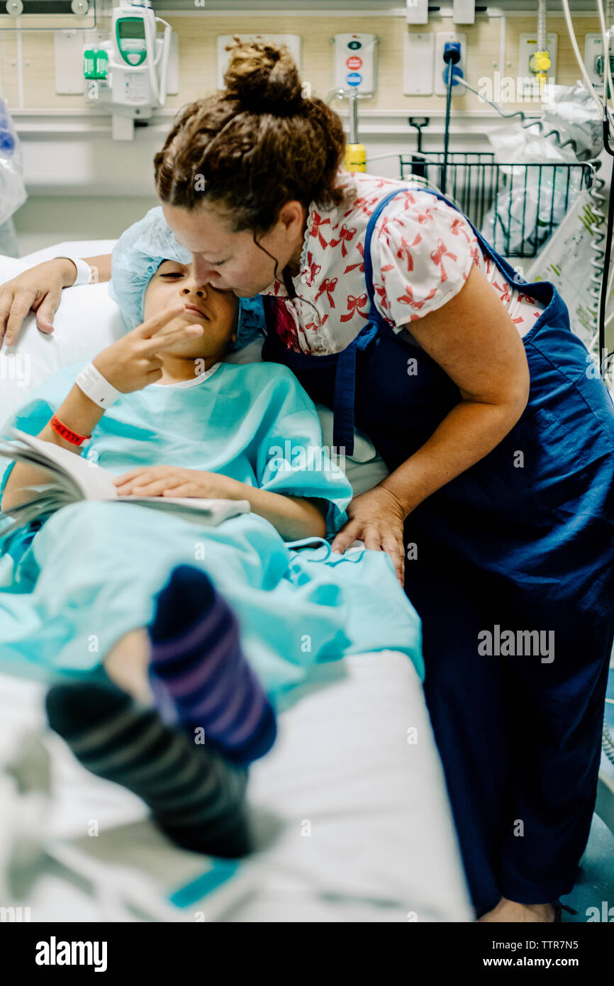 Surgery wear hires stock photography and images Alamy