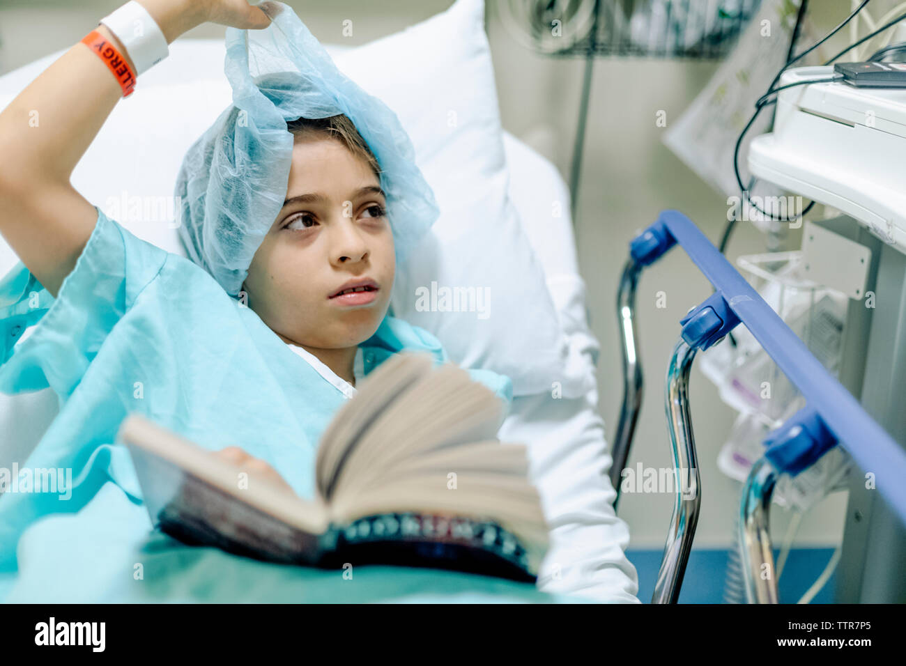 Teen Patient Hospital Bed High Resolution Stock Photography and Images