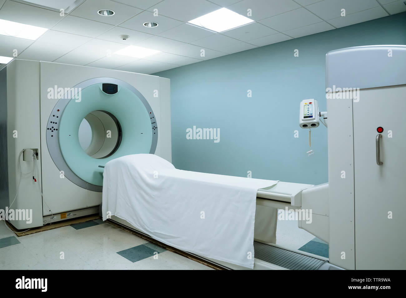 Musgrove Park Hospital Diagnostic Imaging Department, Somerset (01823