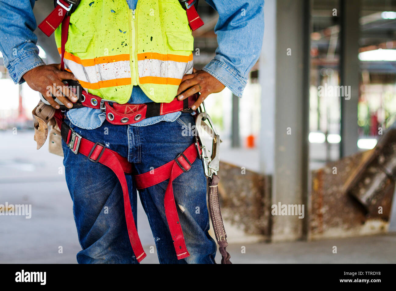 Safety harness and construction hi-res stock photography and images - Alamy