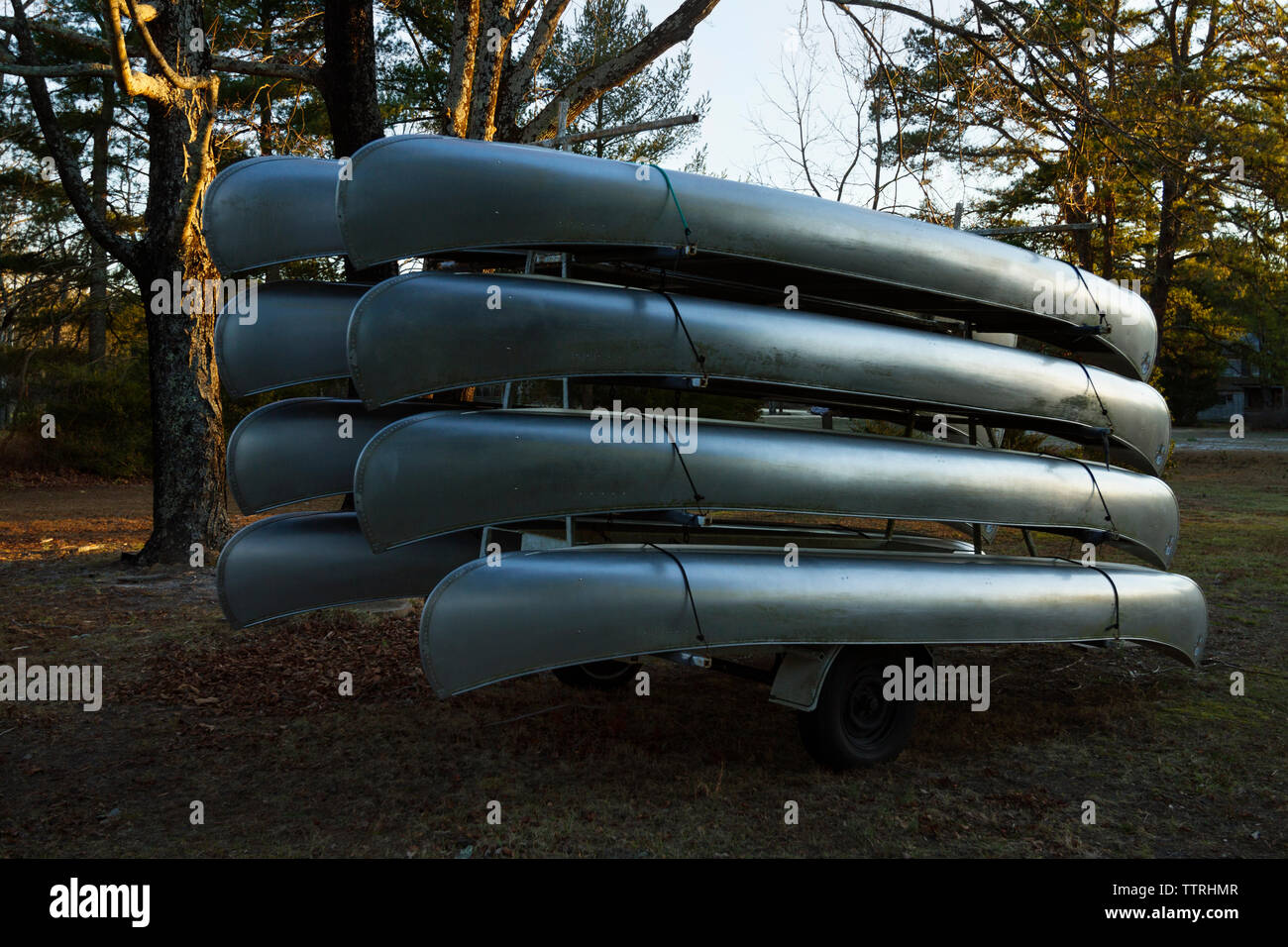Upside down canoe hires stock photography and images Alamy