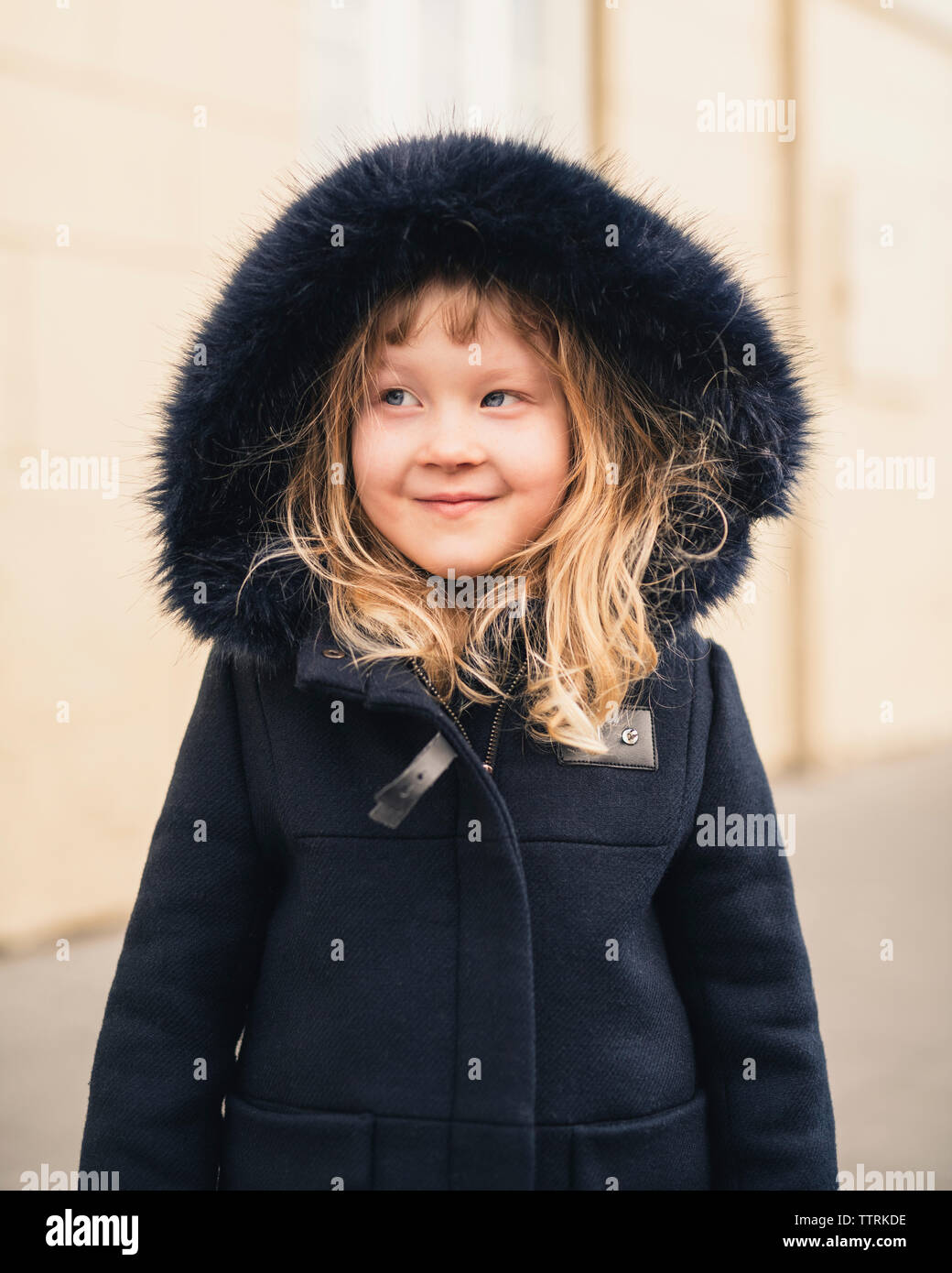 Girl fur coat hi-res stock photography and images - Alamy
