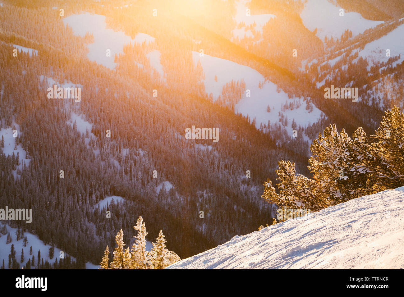 Landscape scenic snow sunset hi-res stock photography and images - Alamy