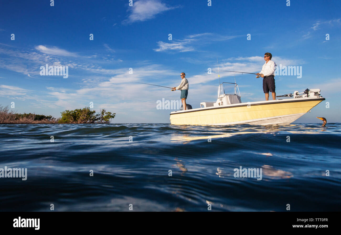 Men on fishing boat hi-res stock photography and images - Alamy