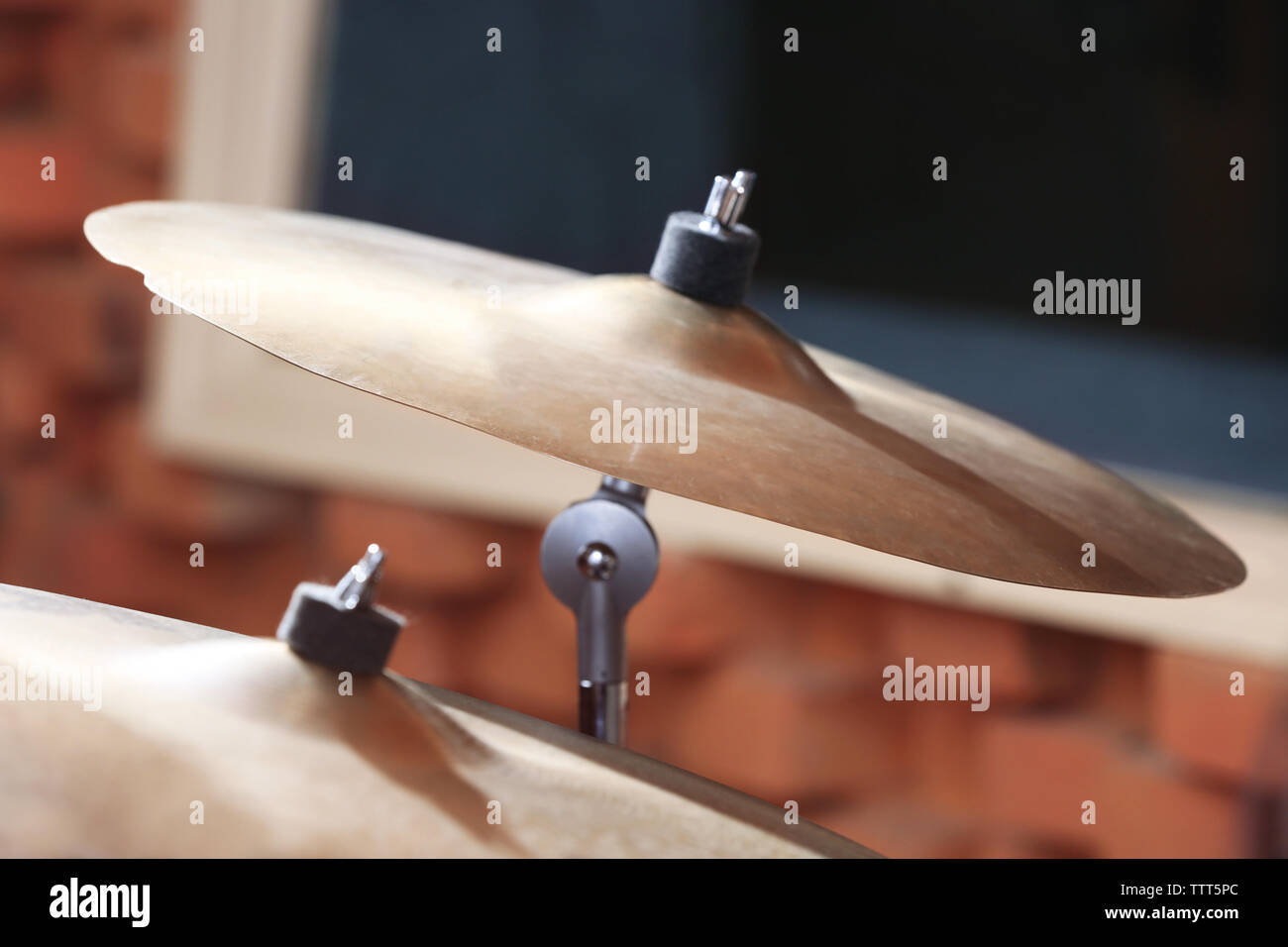 Set of drums in a recording studio Stock Photo - Alamy