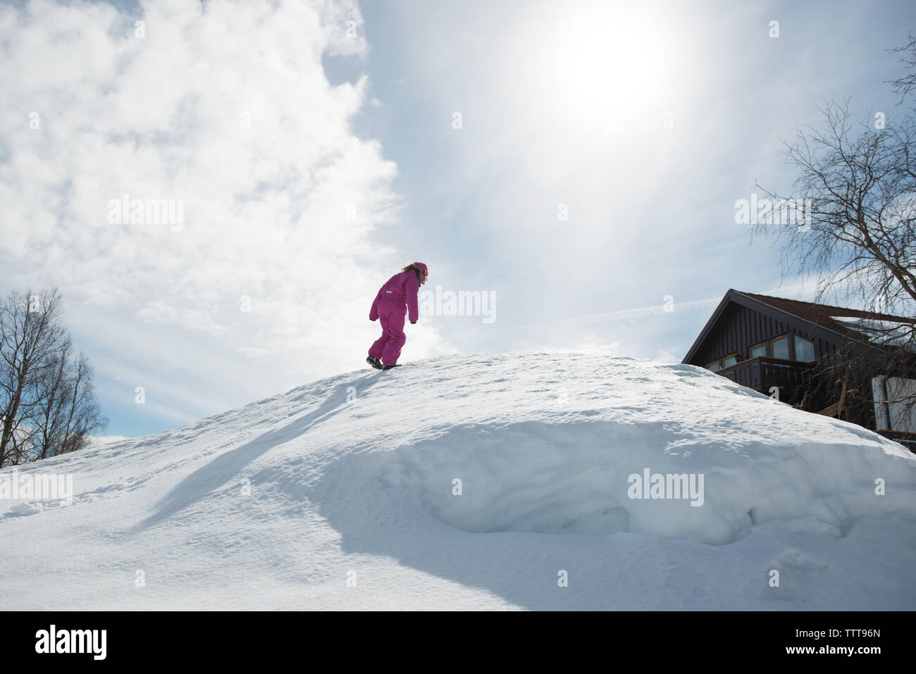 Girl walking in winter hi-res stock photography and images - Alamy
