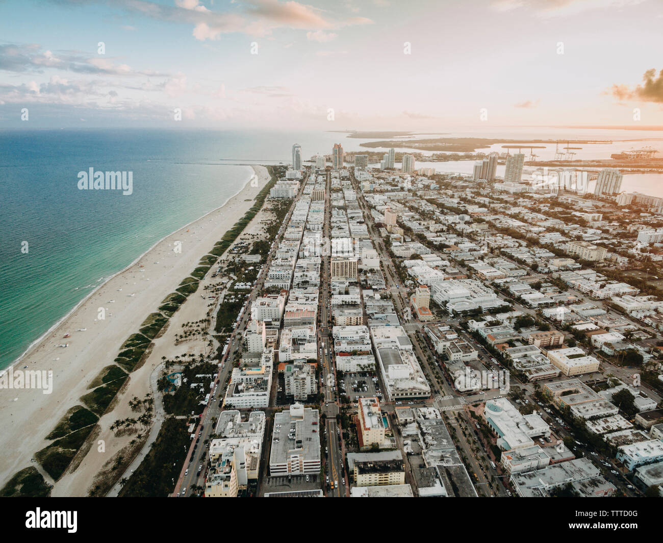 Aerial view sunset miami office hi-res stock photography and images - Alamy