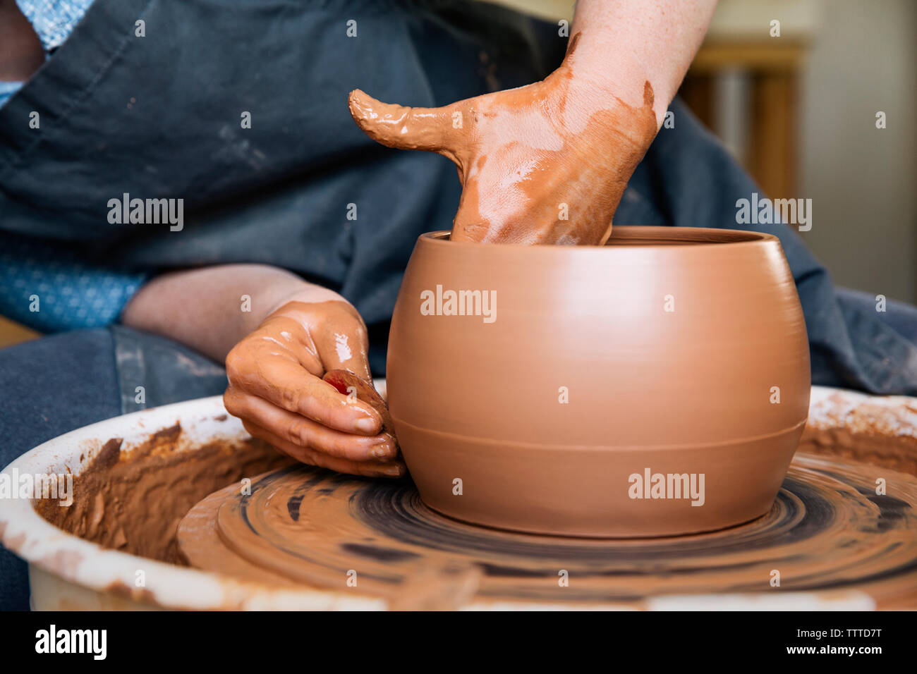 where to get molding clay