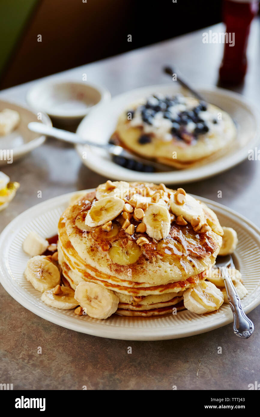 Stack of banana hi-res stock photography and images - Alamy