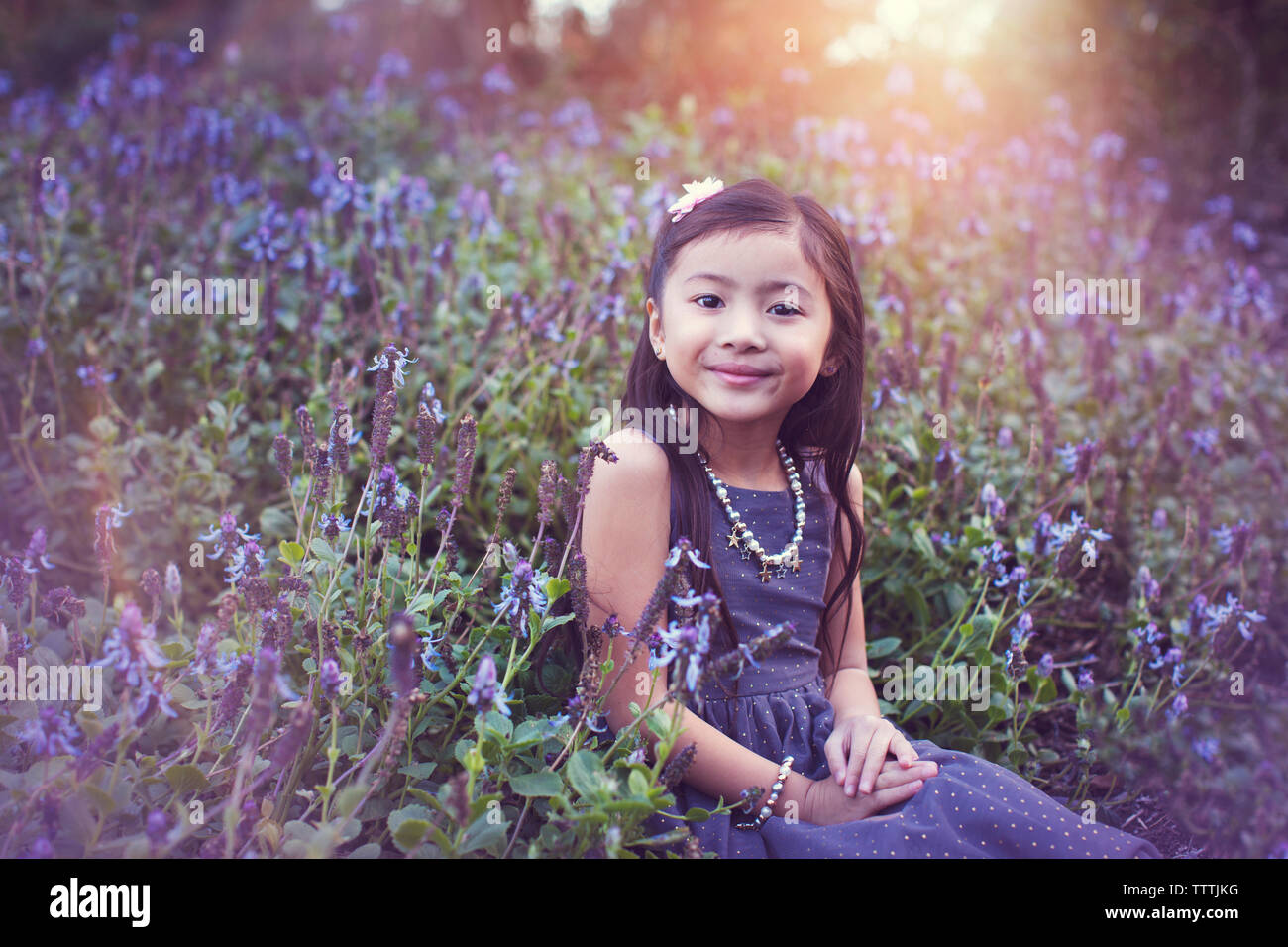 Indian girl portrait park hi-res stock photography and images - Alamy