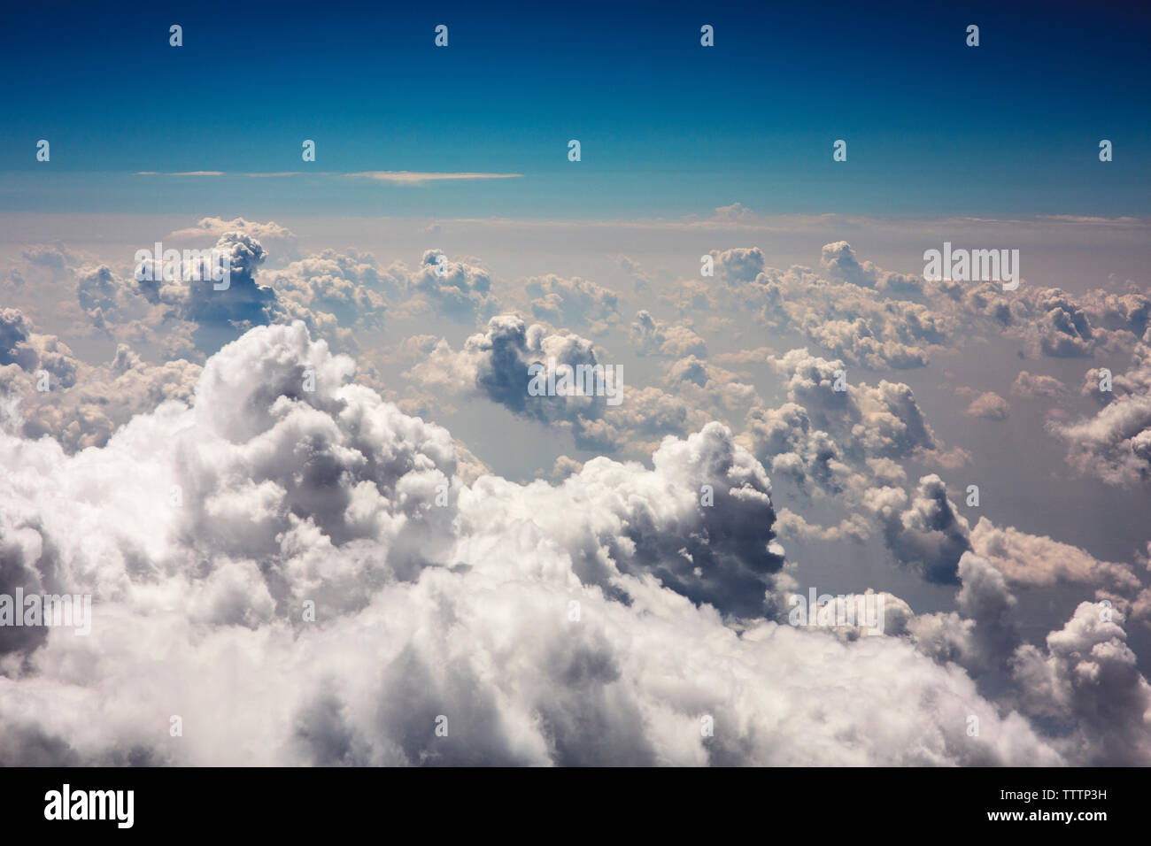 Cloudscape nature scene hi-res stock photography and images - Alamy