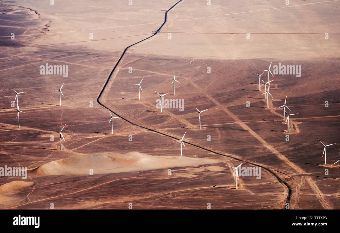 Solar power desert hi-res stock photography and images - Alamy
