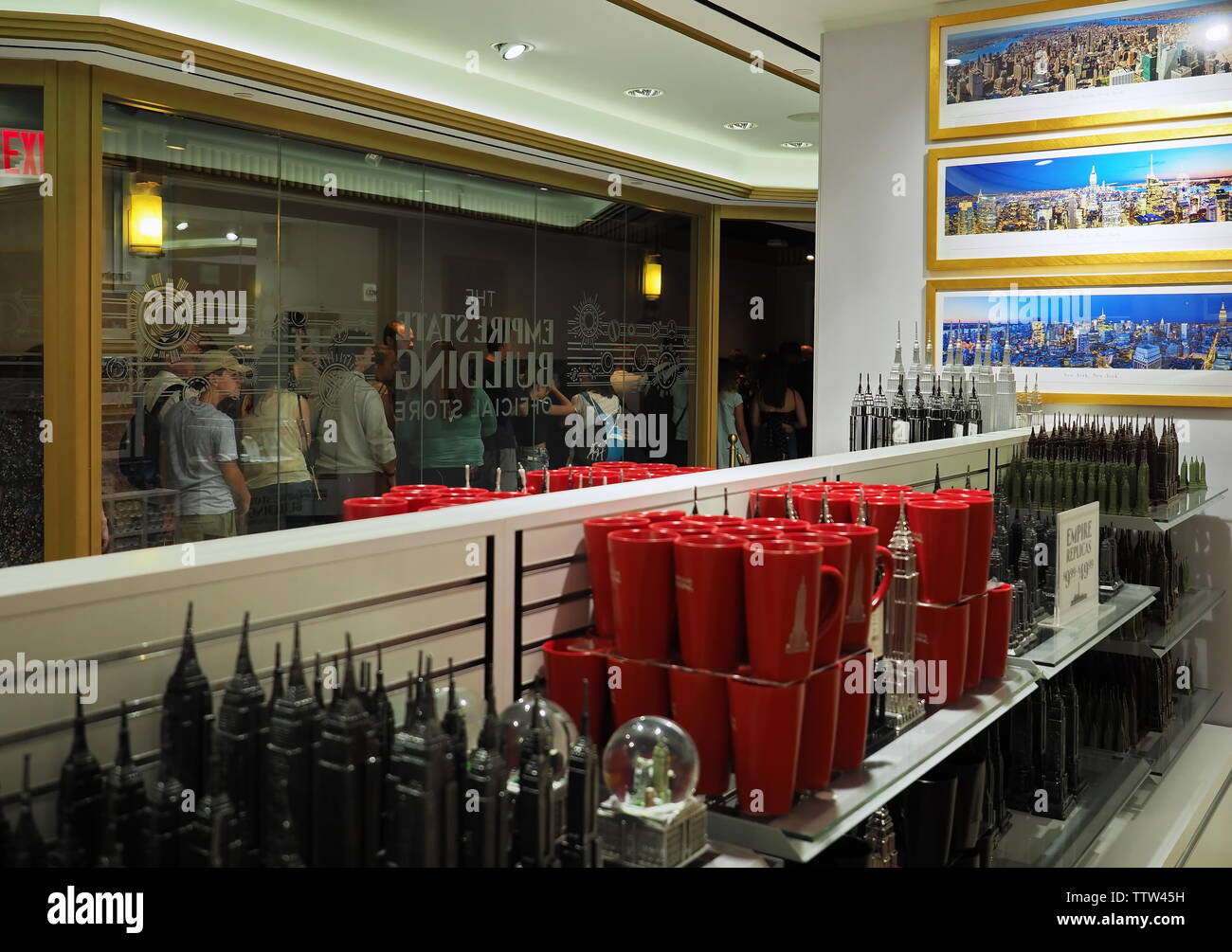 Empire State Building Gifts High Resolution Stock Photography And Images Alamy