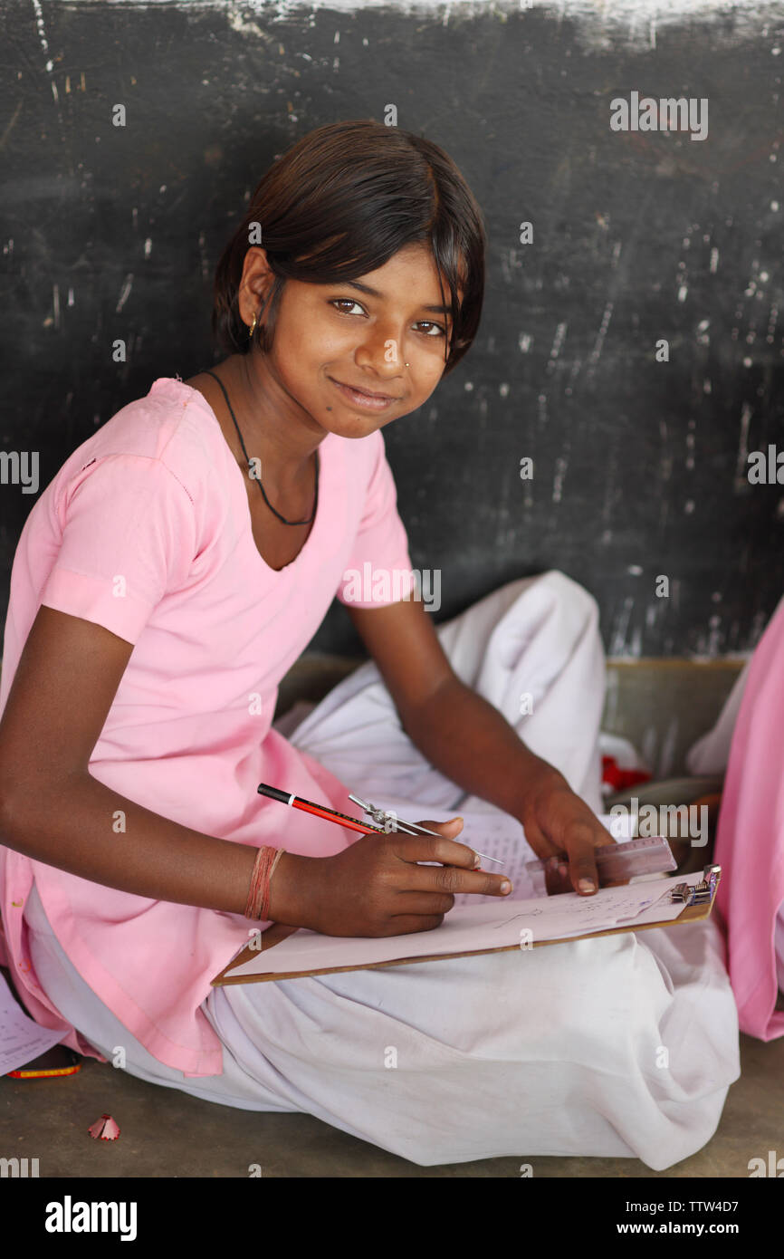 Indian rural girl studying hi-res stock photography and images - Alamy