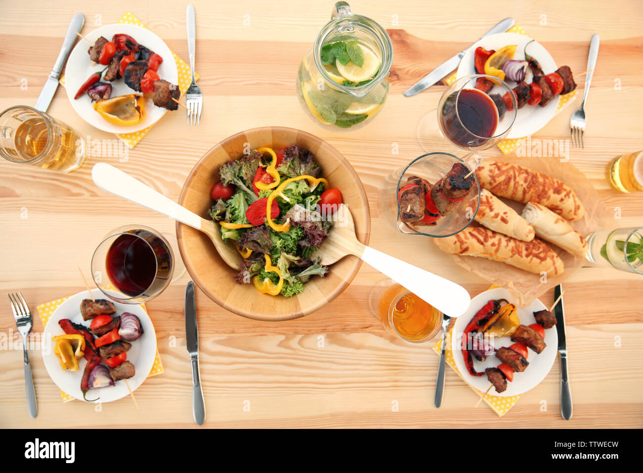 Picnic top view hi-res stock photography and images - Alamy