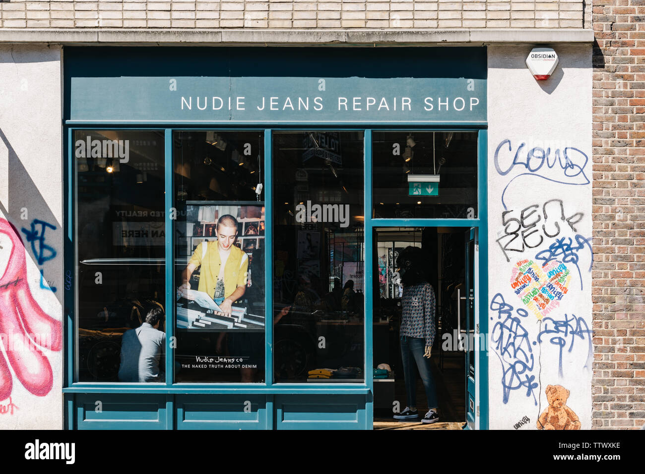 nudie jeans repair shop