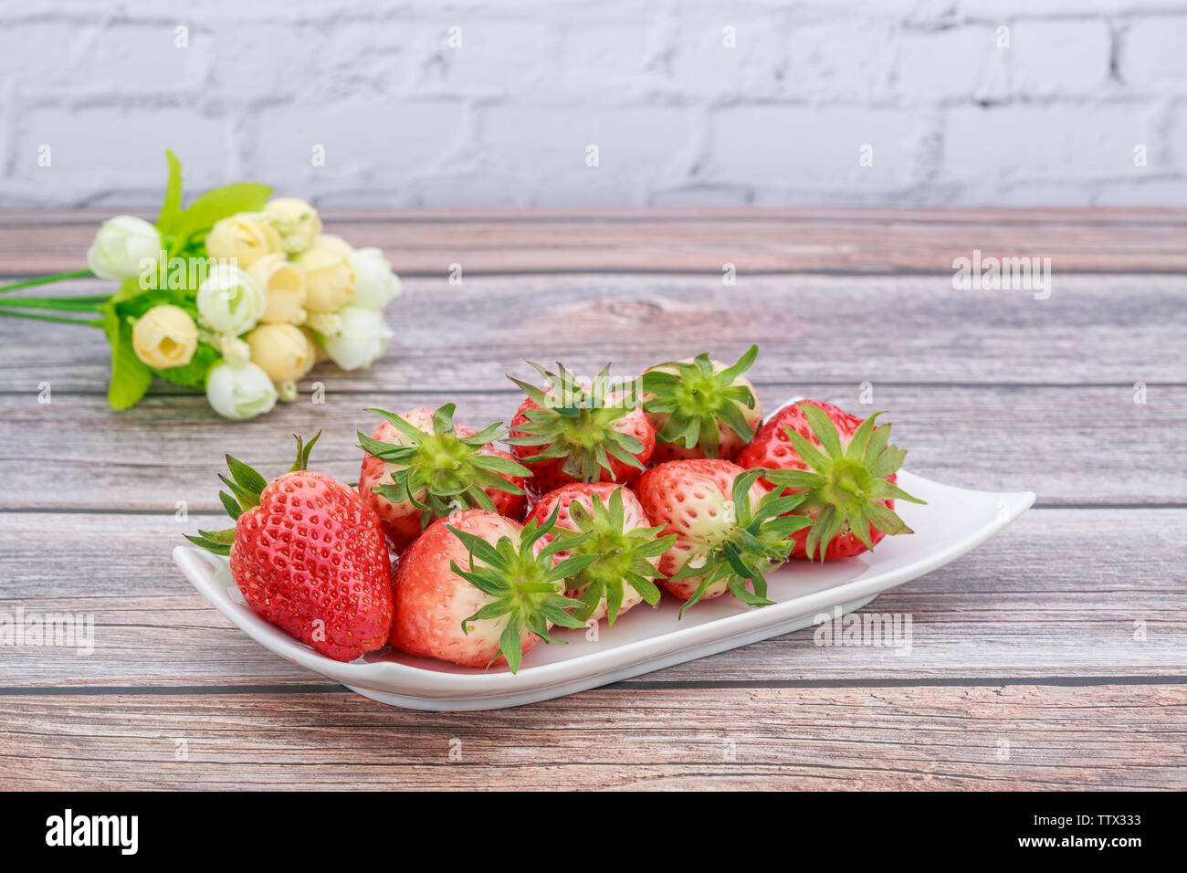 Pictures strawberry hi-res stock photography and images - Alamy
