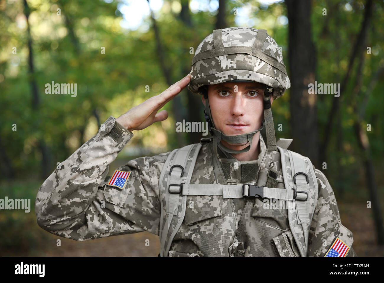 Us army salute hi-res stock photography and images - Alamy