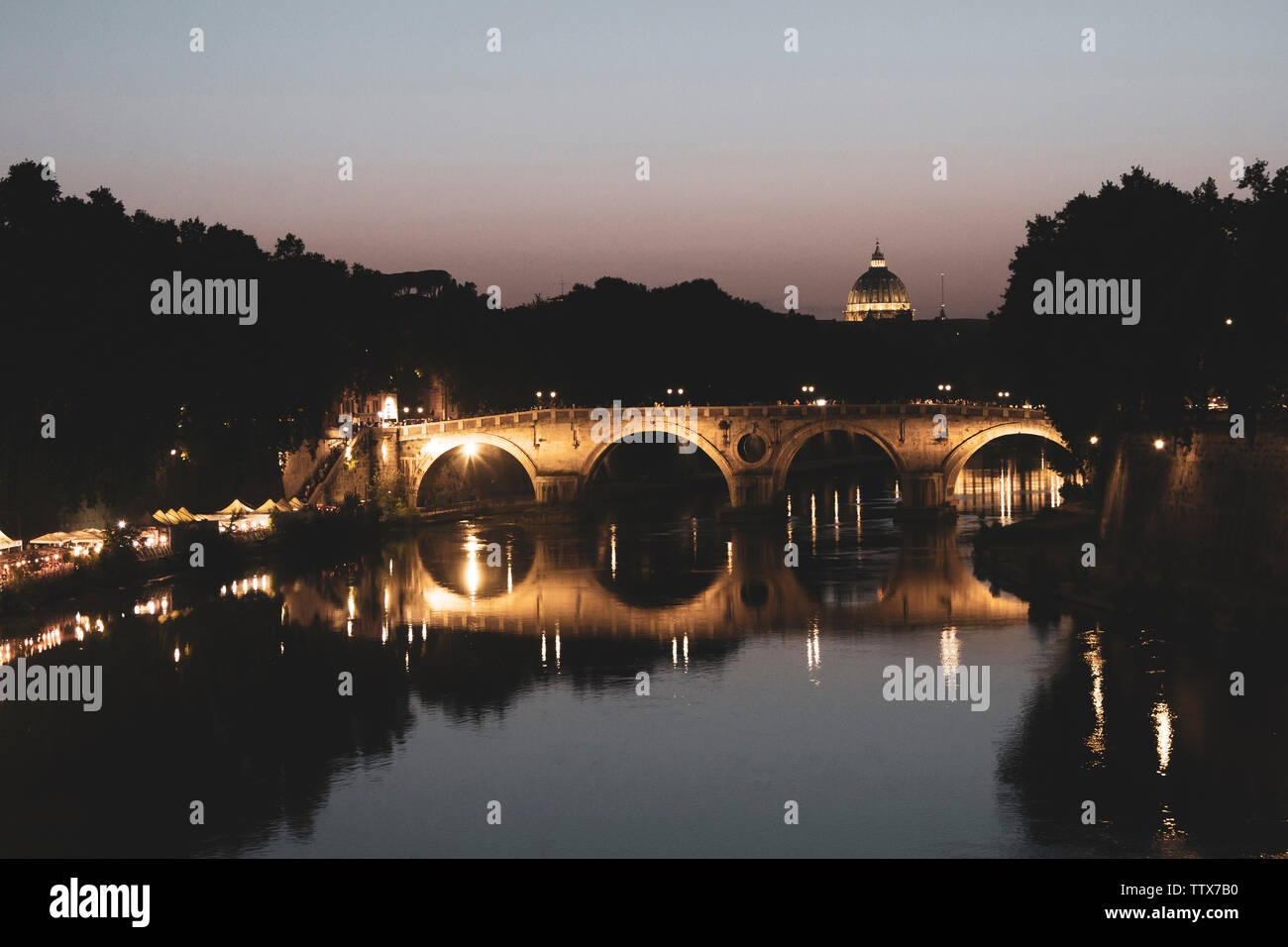 Ancient ponte sisto bridge crossing hi-res stock photography and images ...