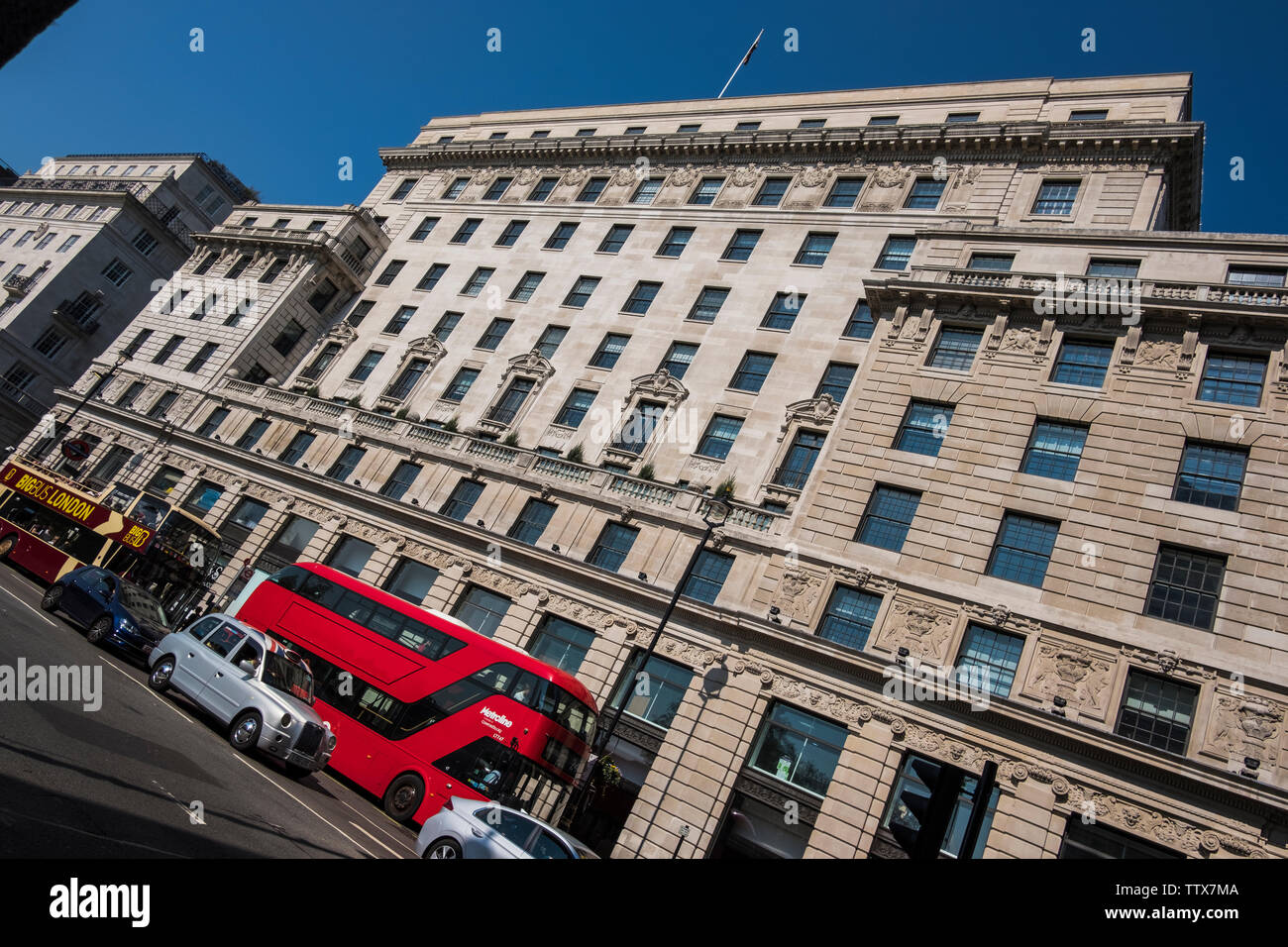 Devonshire House, 78 Piccadilly, London, England, U.K Stock Photo Alamy