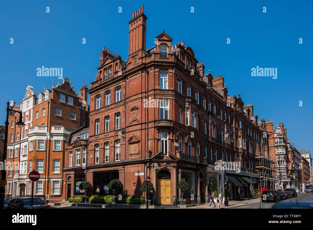 Mayfair street hi-res stock photography and images - Alamy