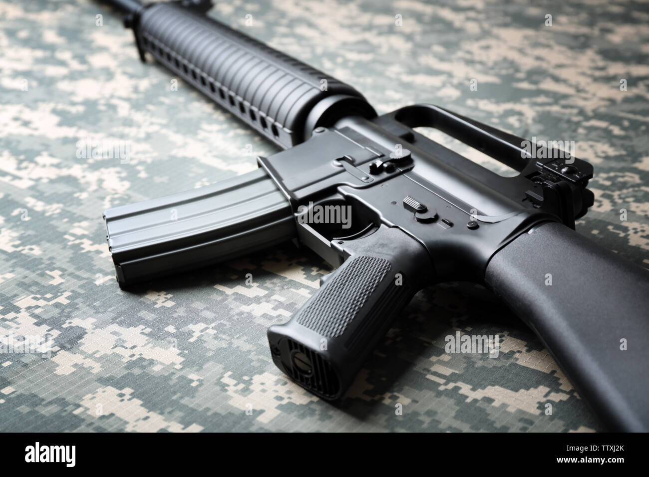 Swat Rifle Black swat clothing uniform hi-res stock photography and images - Alamy