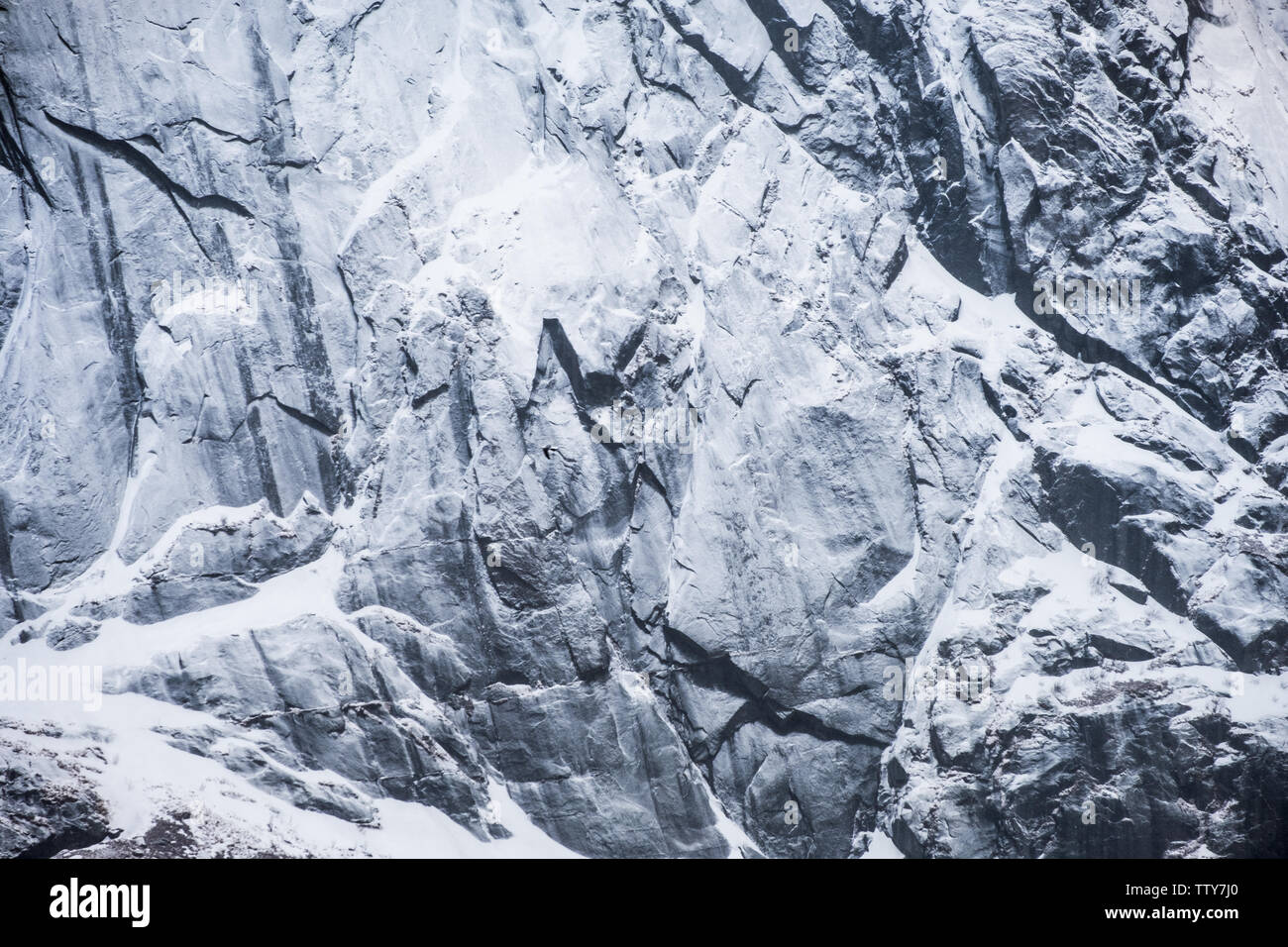 Close Up Texture Snow Mountain With Shiny Light Stock Photo Alamy