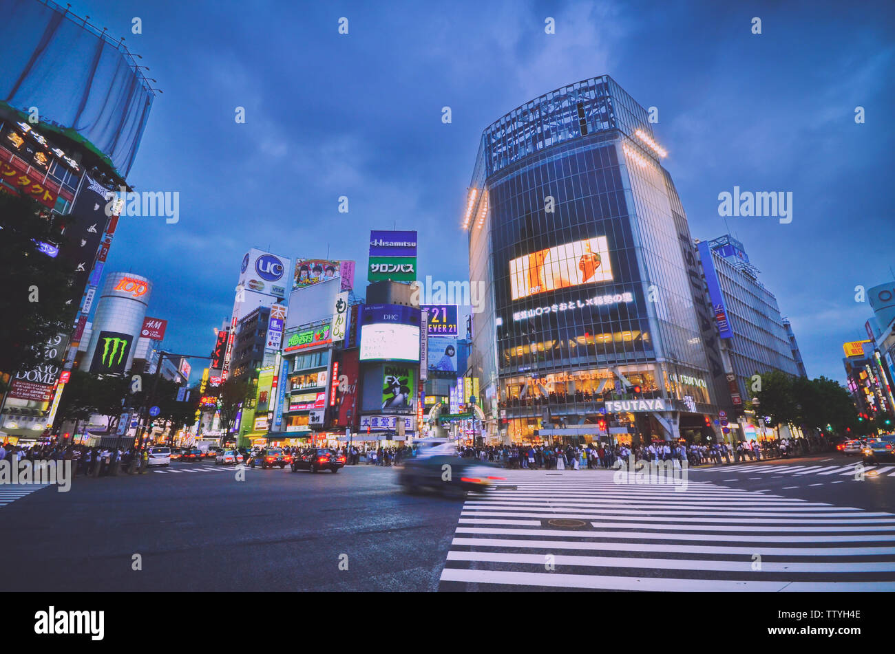 Shibuya Crossroads, Tokyo, Japan Stock Photo - Alamy