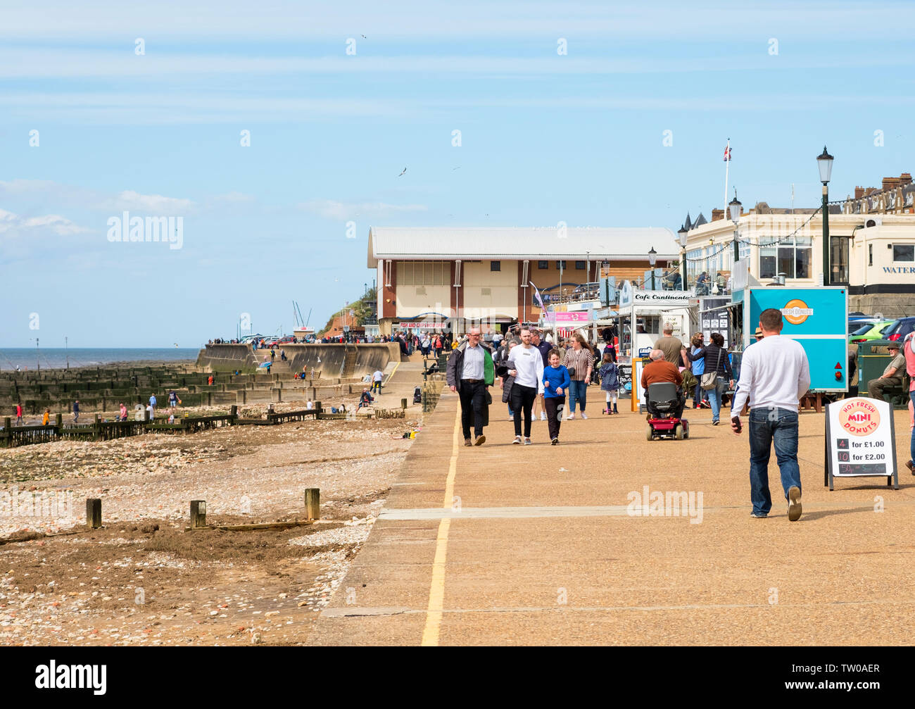 Hunstanton beach promenade hires stock photography and images Alamy