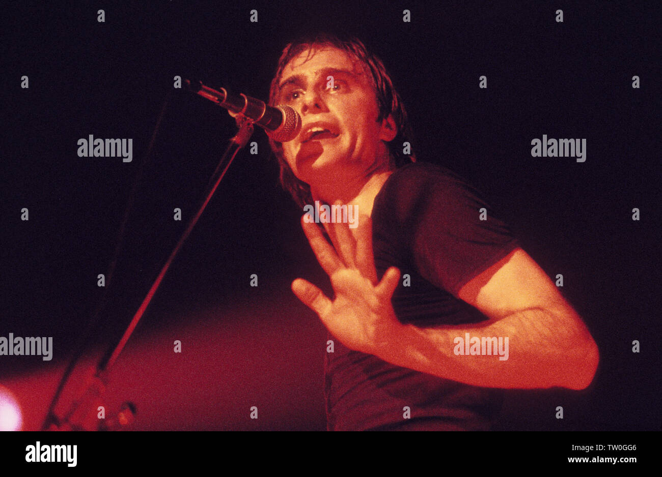 Steve Harley of Cockney Rebel performs on stage in 1974 in Amsterdam, Netherlands Stock Photo